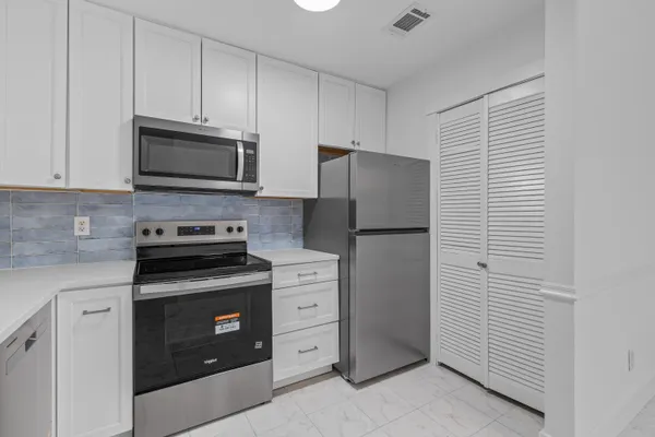 $2,975 | 1211 Meadow Park Lane, Unit B, Mount Pleasant, SC 29464