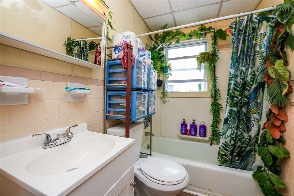 83 Jencks Street Fall River, MA 02723 - Photo 32 of 38 Gallery Image 32