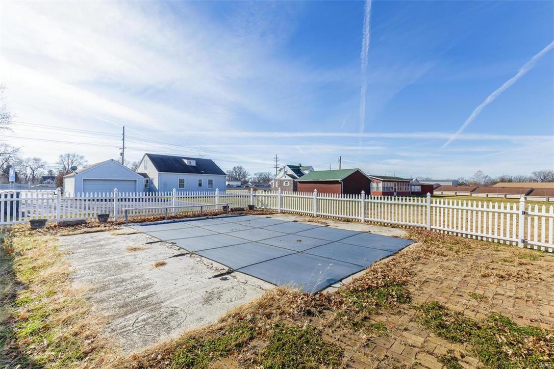 15 North Service Road St. Peters, MO 63376 - Photo 13 of 23 Gallery Image 13
