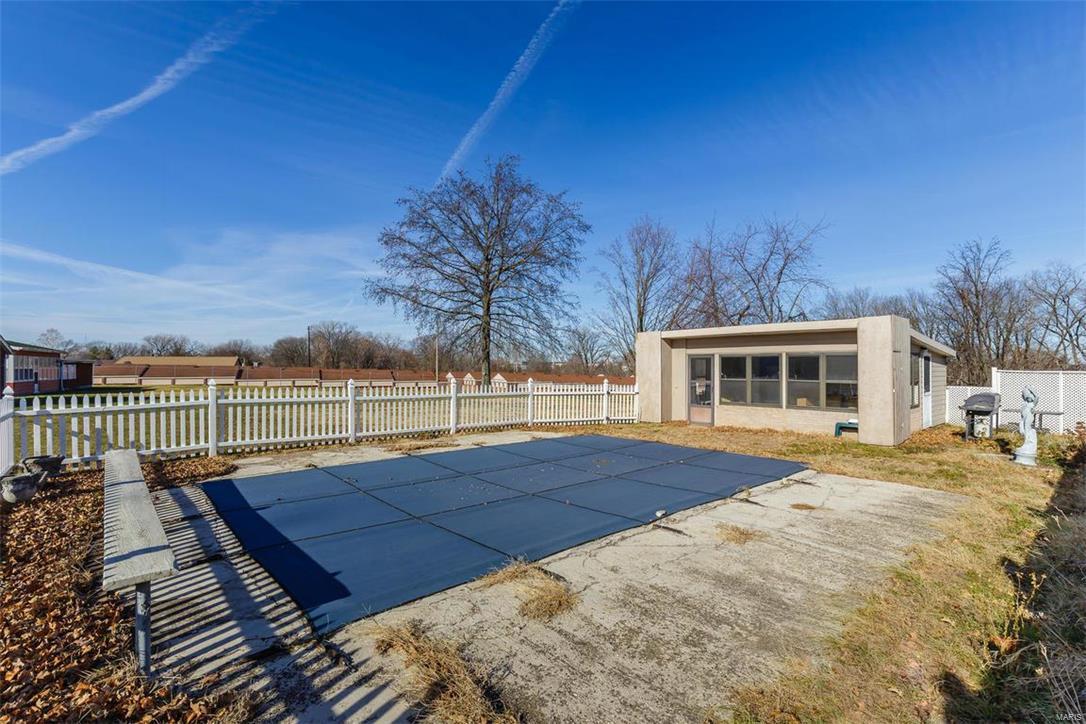 15 North Service Road St. Peters, MO 63376 - Photo 14 of 23 Gallery Image 14