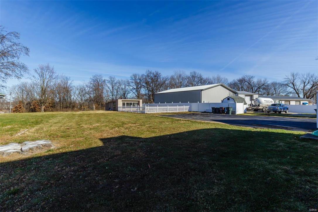 15 North Service Road St. Peters, MO 63376 - Photo 22 of 23 Gallery Image 22