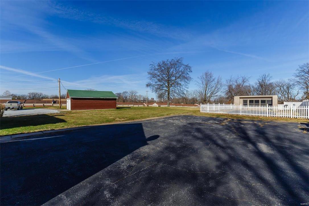 15 North Service Road St. Peters, MO 63376 - Photo 7 of 23 Gallery Image 7