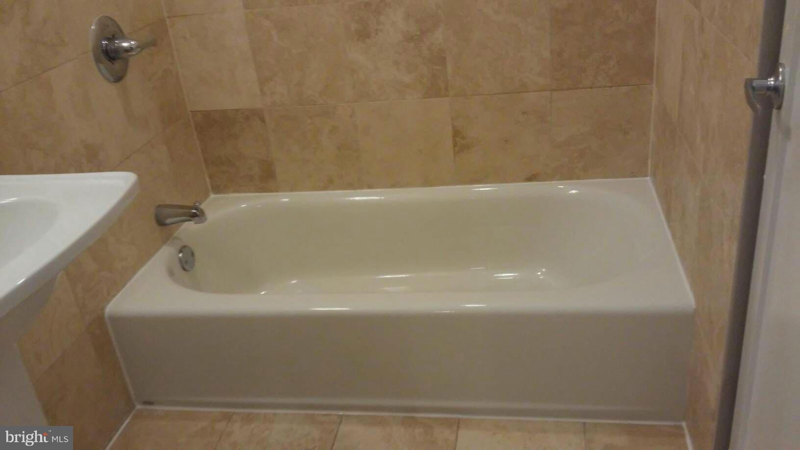 1531 Park Road Northwest, Unit 4 Washington, DC 20010 - Photo 13 of 16 Bath