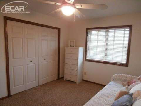 5607 East Bennington Road Durand, MI 48429 - Photo 23 of 28 20421854-22.JPG