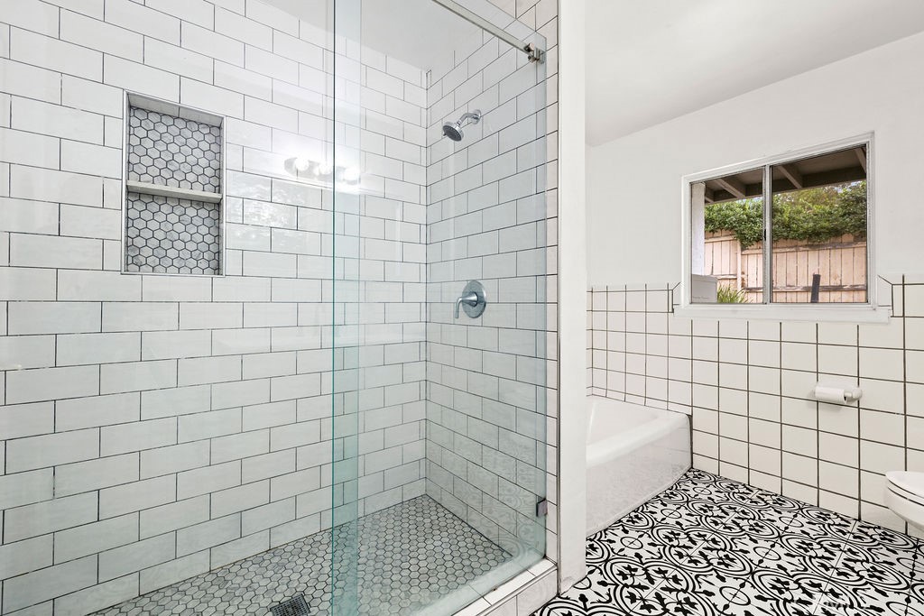 2012 Barnett Road Los Angeles, CA 90032 - Photo 25 of 60 Full Bathroom with Shower and Separate Tub