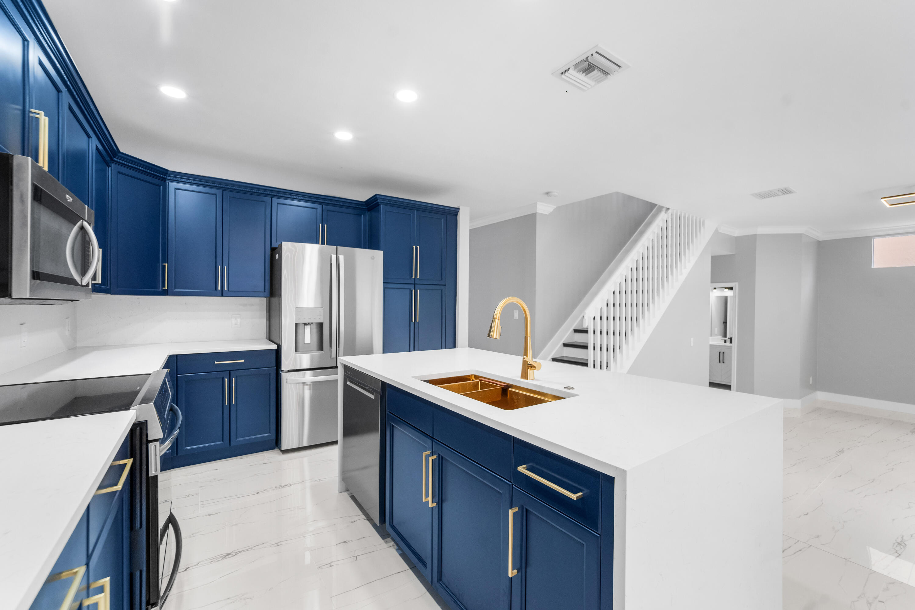 5233 Southwest 155th Way Miramar, FL 33027 - Photo 4 of 63 A7_09886