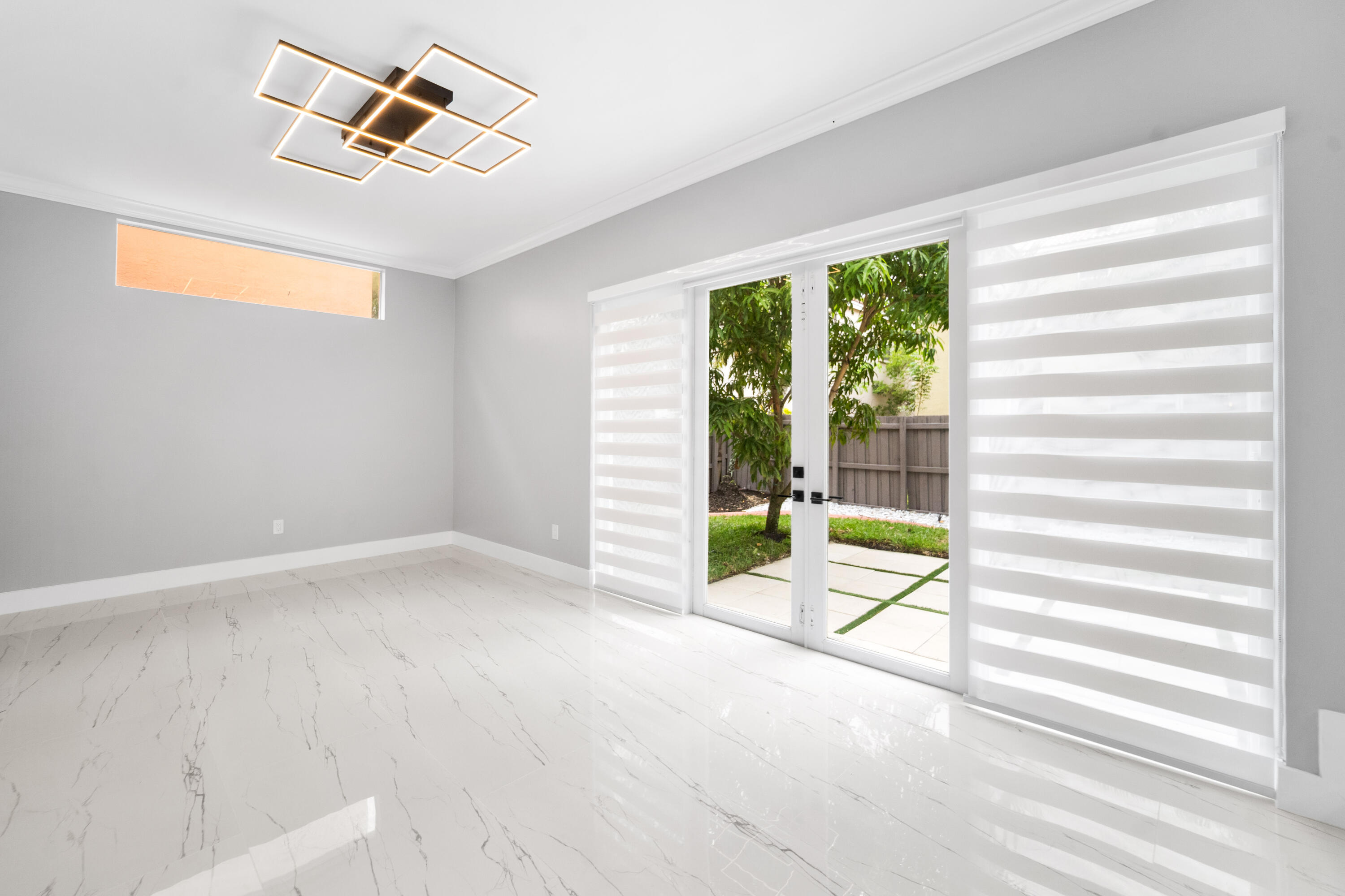5233 Southwest 155th Way Miramar, FL 33027 - Photo 9 of 63 A7_09962