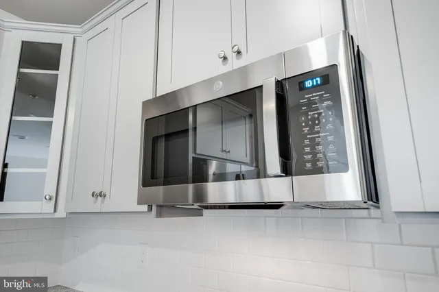 a close view of stove