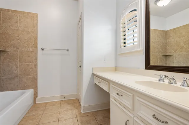 $1,475,000 | 4523 Maple Street, Bellaire, TX 77401