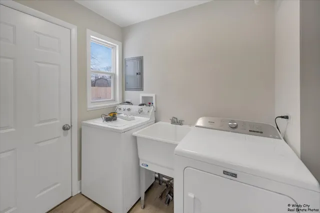 $369,000 | 709 North Kramer Avenue, Lombard, IL 60148