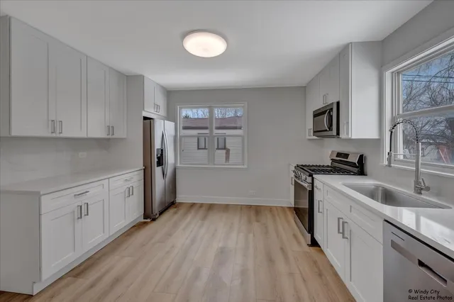 $369,000 | 709 North Kramer Avenue, Lombard, IL 60148