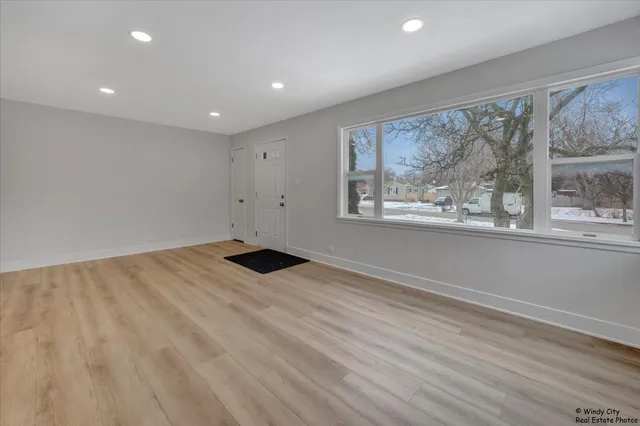 $369,000 | 709 North Kramer Avenue, Lombard, IL 60148