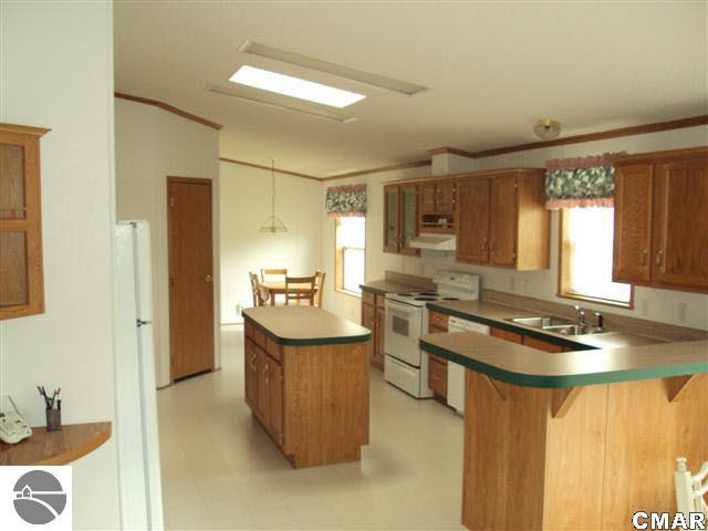 754 East Remus Road Mount Pleasant, MI 48858 - Photo 6 of 11 1770517-5.JPG