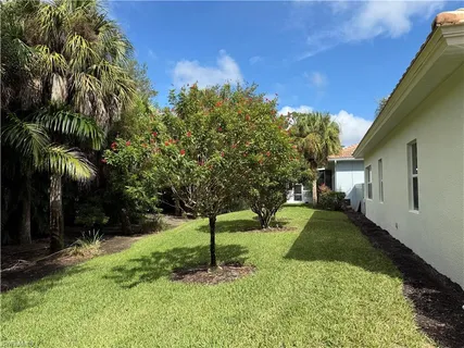 $569,000 | 516 Eagle Creek Drive, Naples, FL 34113
