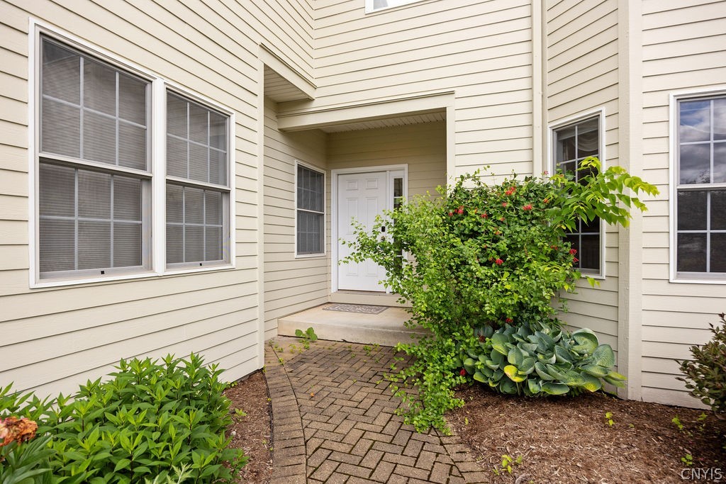 206 Falling Brook Path Manlius, NY 13066 - Photo 3 of 31