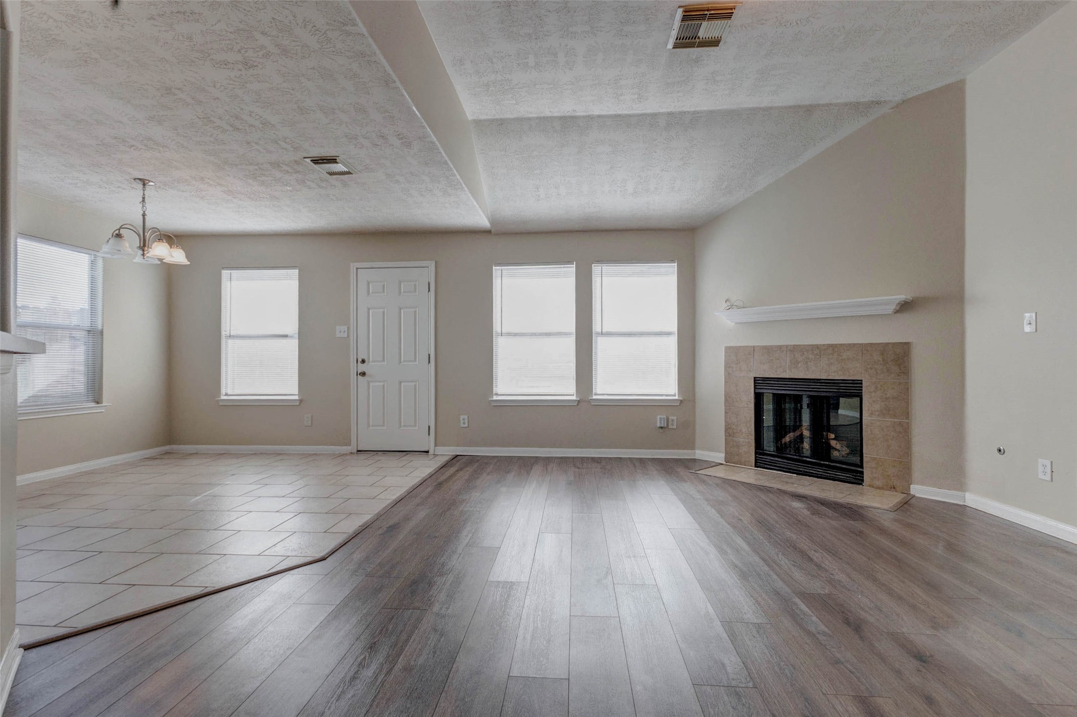 3434 Fiorella Way Humble, TX 77338 - Photo 11 of 32