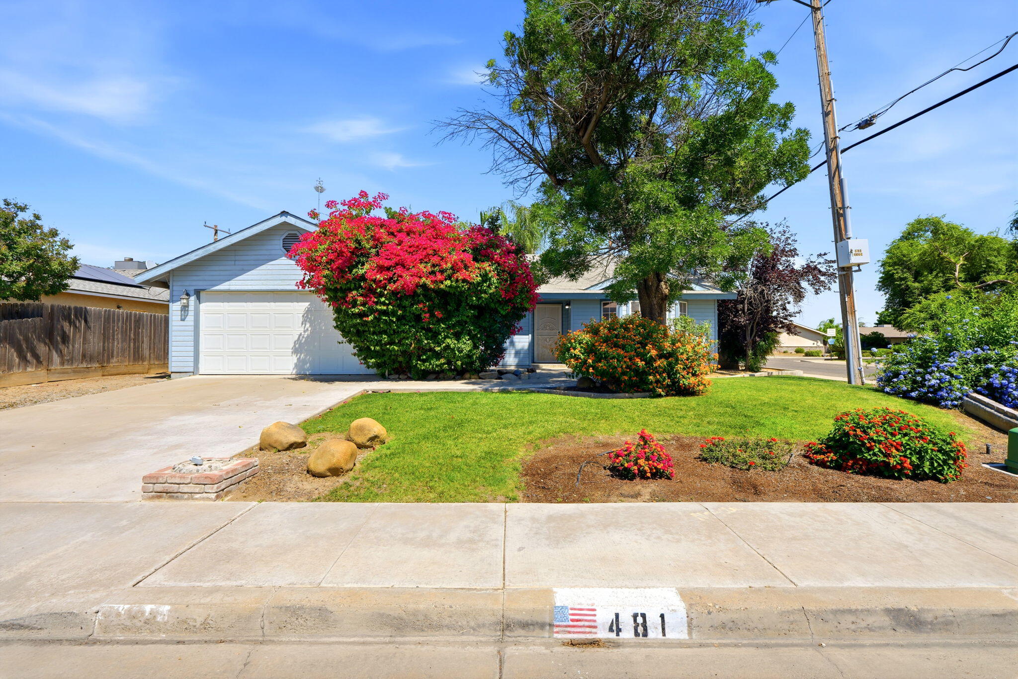 481 Katelyn Court Exeter, CA 93221 - Photo 2 of 33 front view of a house with a yard