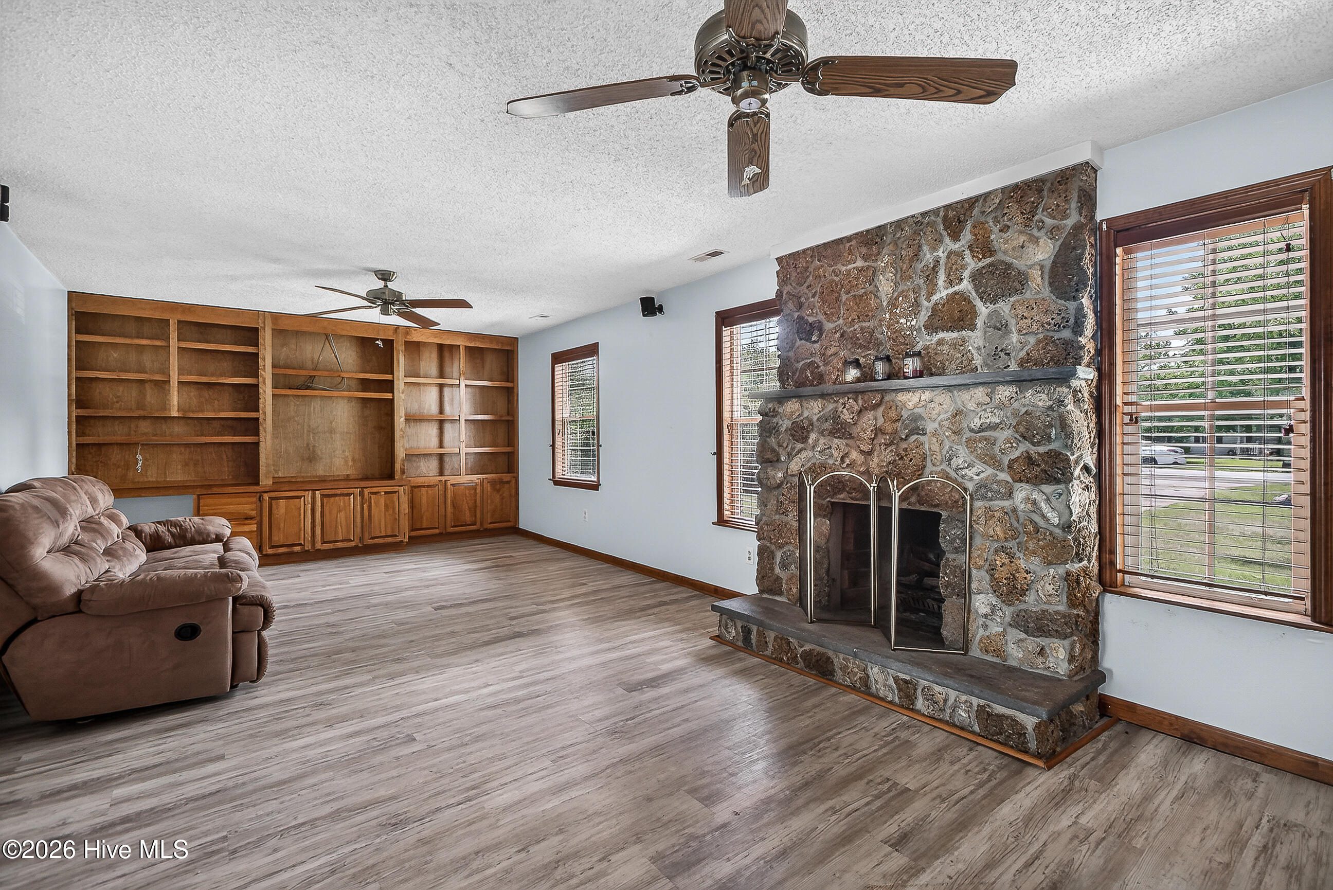 282 Riggs Road Hubert, NC 28539 - Photo 5 of 44 Gallery Image 5