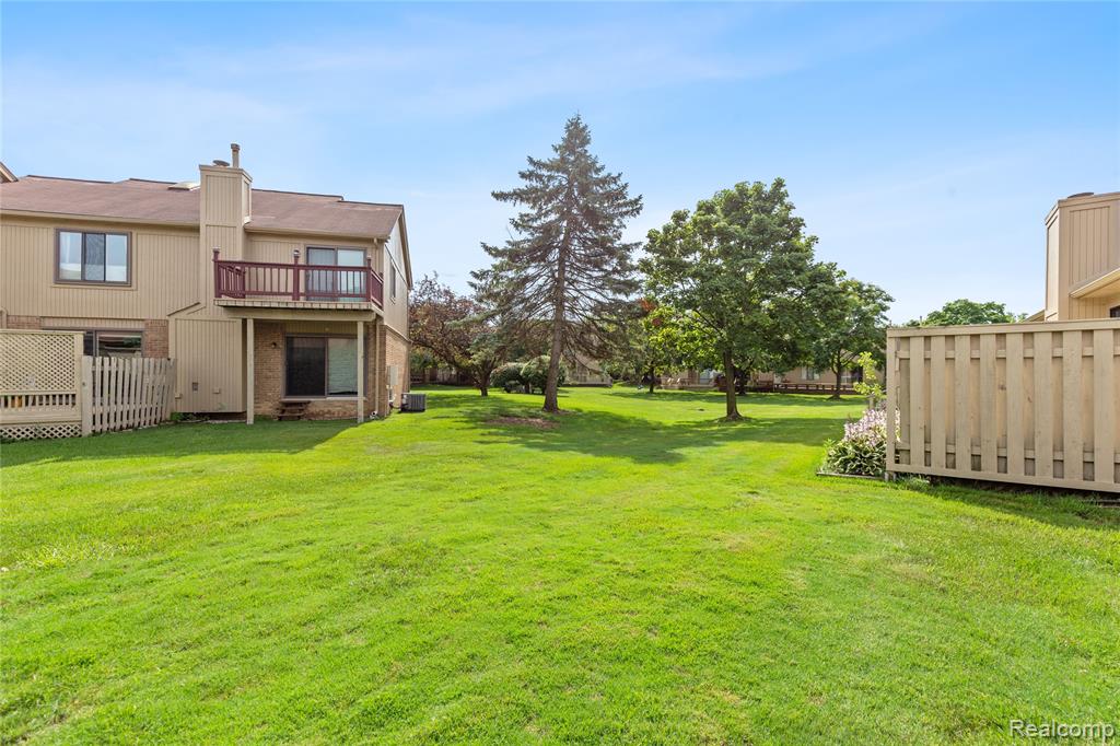 587 Tennyson Rochester Hills, MI 48307 - Photo 31 of 48 Gallery Image 31