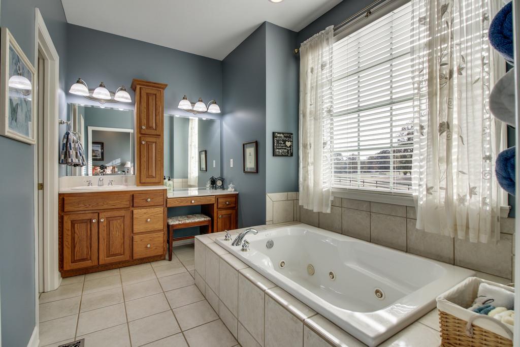1048 Yellow Creek Road Dickson, TN 37055 - Photo 16 of 30 Gallery Image 16