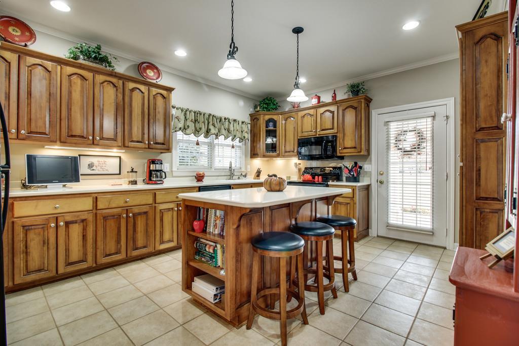 1048 Yellow Creek Road Dickson, TN 37055 - Photo 10 of 30 Gallery Image 10