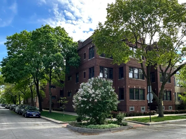 $1,950 | 4614 North Sacramento Avenue, Unit 3, Chicago, IL 60625