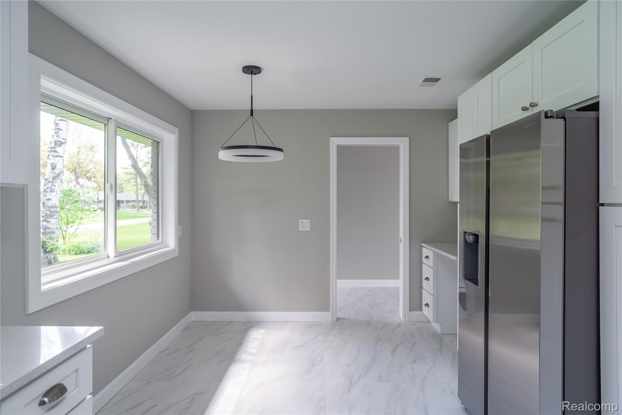 910 Dursley Road Bloomfield Hills, MI 48304 - Photo 16 of 33 DSC_5469.jpg