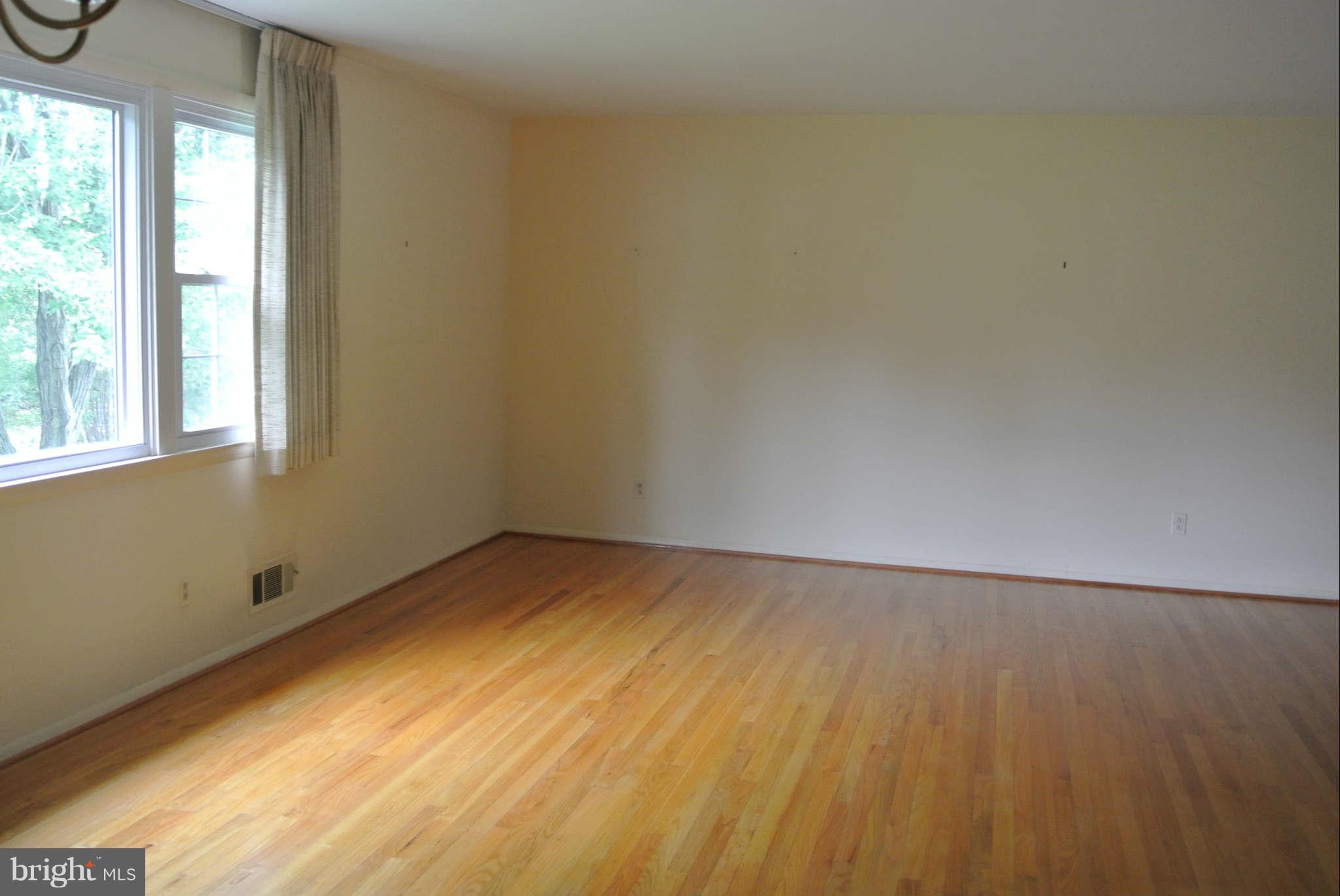 6735 Fordcrest Road Baltimore, MD 21237 - Photo 4 of 22 Living Room 2