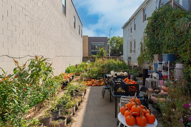 $3,500,000 | 2054 West Grand Avenue, Chicago, IL 60612