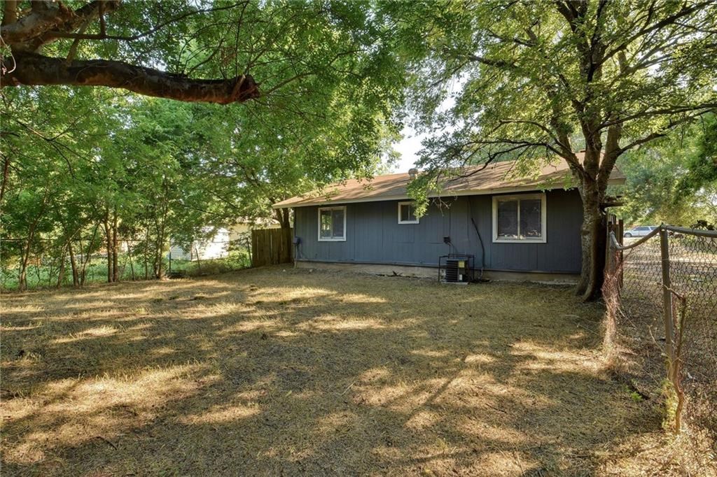 2311 Teri Road, Unit B Austin, TX 78744 - Photo 21 of 25 a view of outdoor space and yard