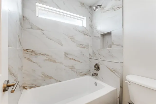 $2,750 | 4058 Buena Vista Street, Unit A, Dallas, TX 75204