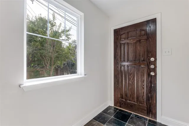 $2,750 | 4058 Buena Vista Street, Unit A, Dallas, TX 75204