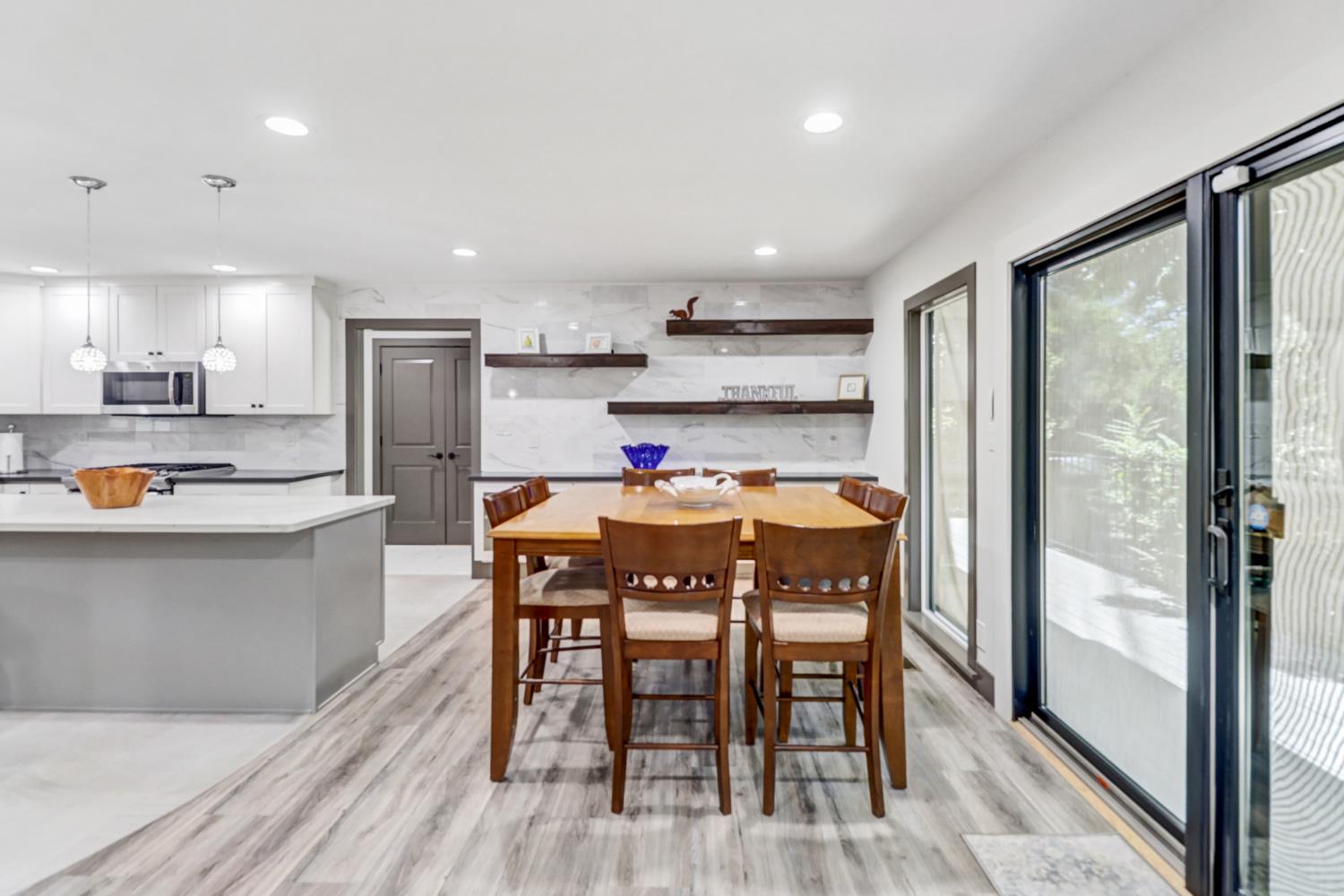 3751 Dell Road Carmichael, CA 95608 - Photo 14 of 66 Gallery Image 14