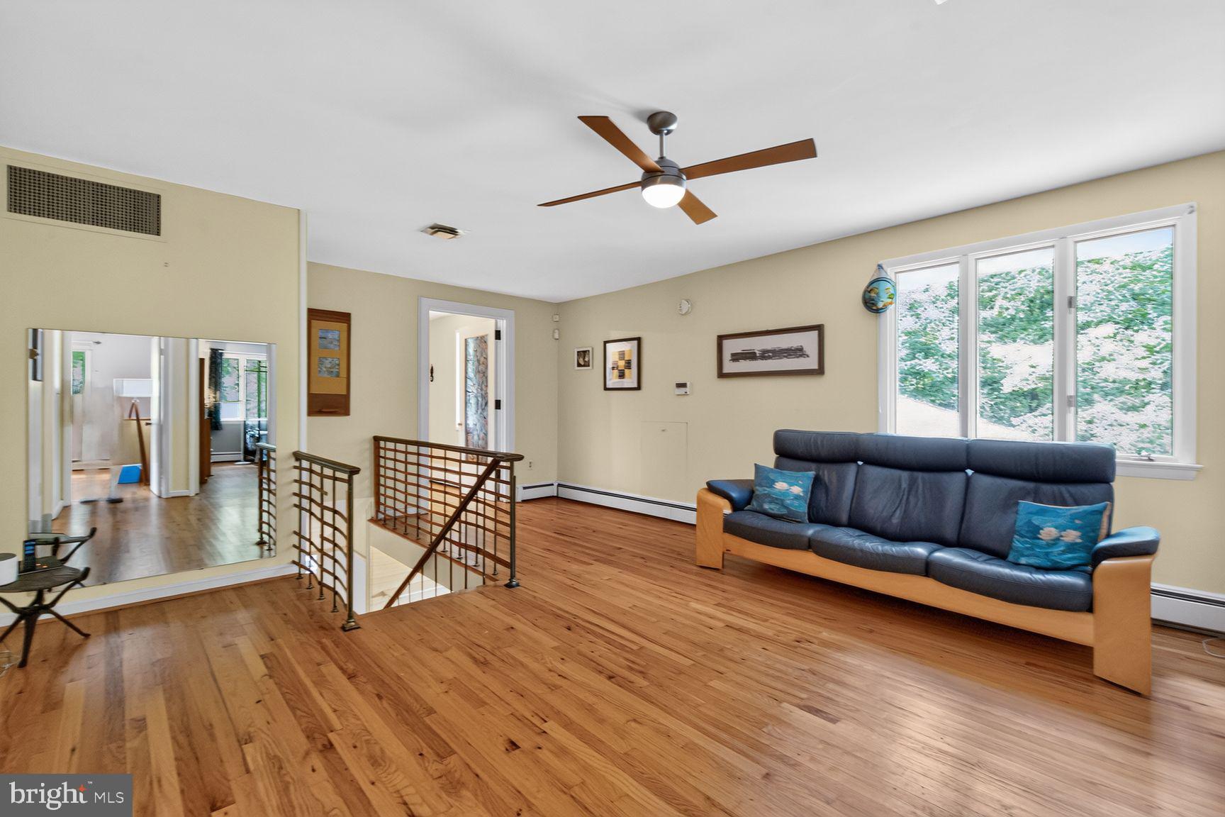 1118 Orchard Way Silver Spring, MD 20904 - Photo 39 of 56 2nd floor family room/library