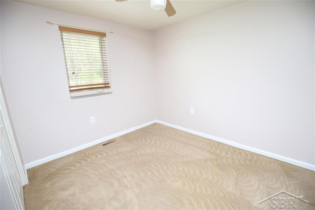 854 South 11 Mile Road Midland, MI 48640 - Photo 12 of 22