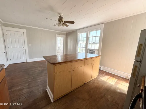$900 | 207 East Burgess Street, Unit B, Elizabeth City, NC 27909