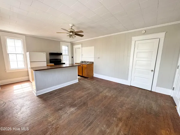 $900 | 207 East Burgess Street, Unit B, Elizabeth City, NC 27909