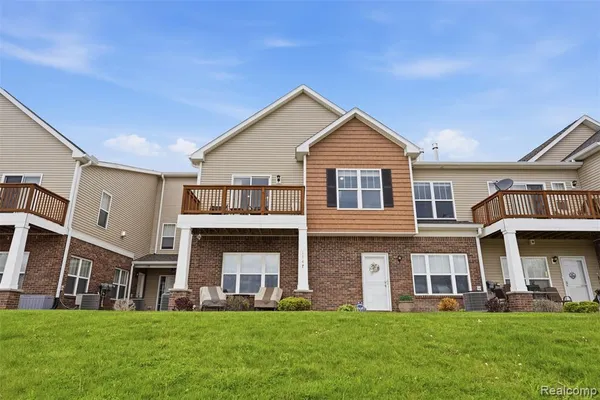 $245,000 | 1745 Welland Street, Howell, MI 48855