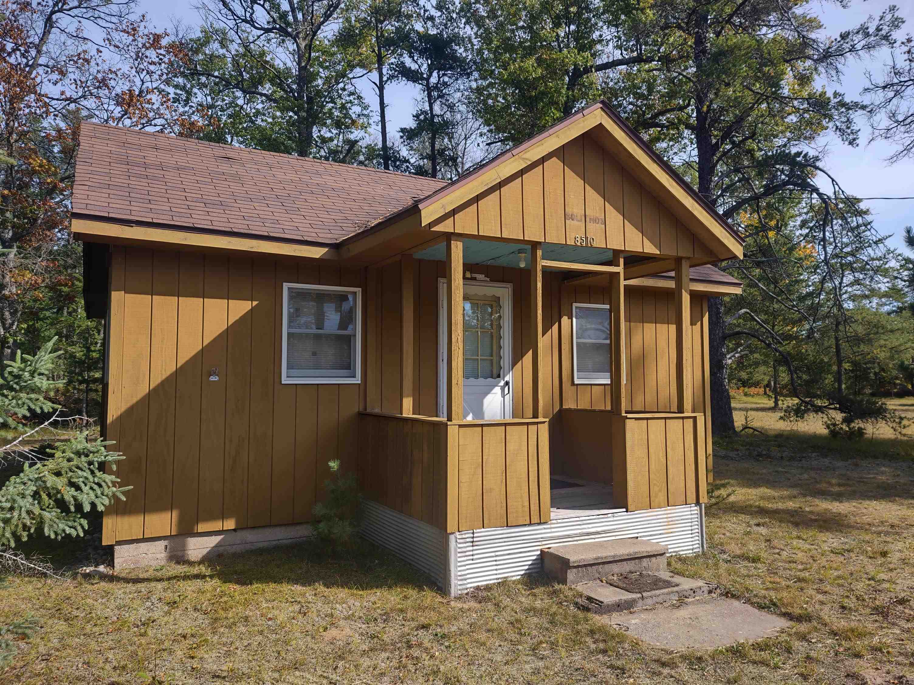 8510 Lyman Road Roscommon, MI 48653 - Photo 4 of 27 1905536-3.JPG