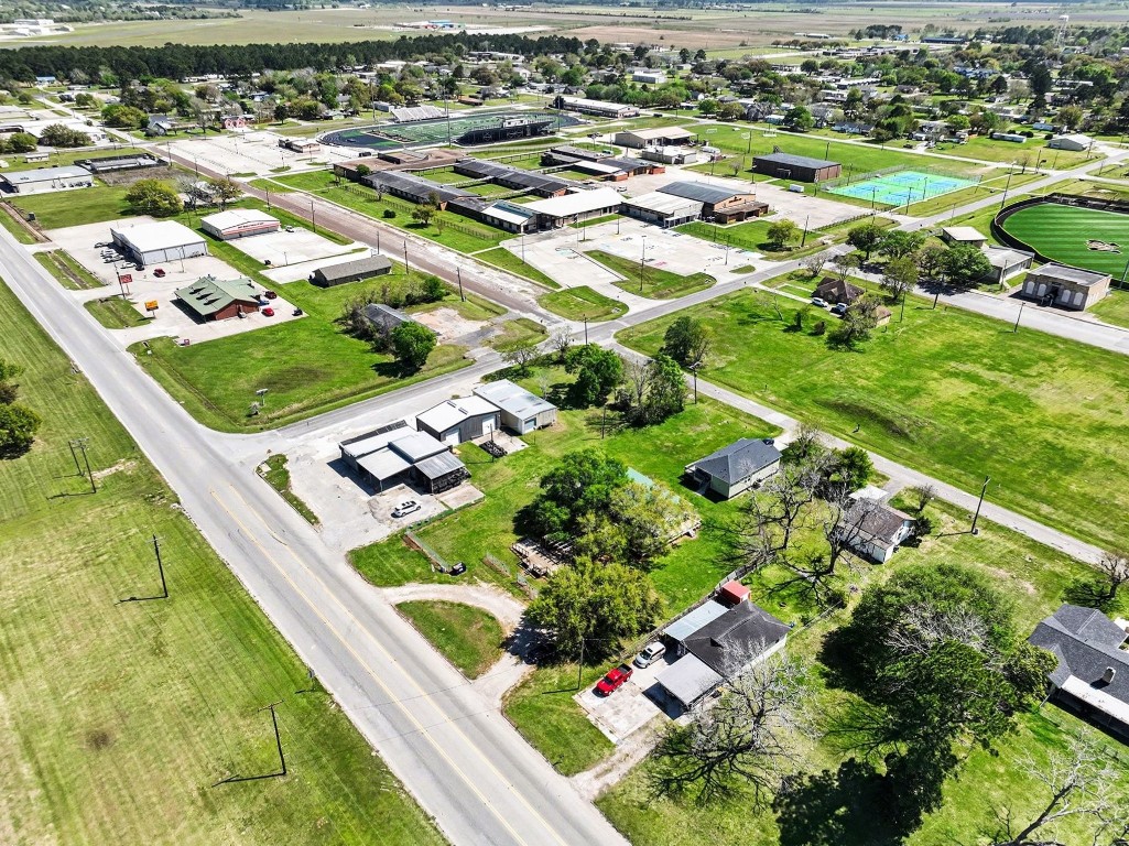 810 Miller Street Anahuac, TX 77514 - Photo 20 of 28 Centrally located in Anahuac proper