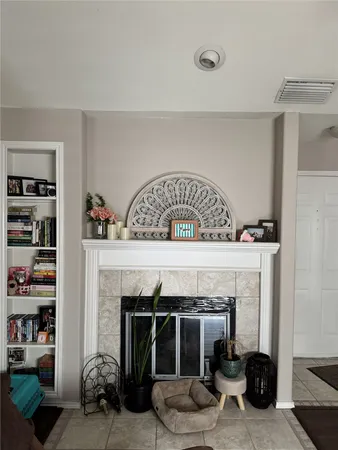 $237,900 | 256 Jefferson Parkway, Fort Worth, TX 76107