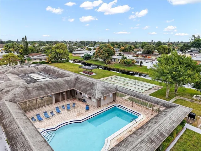 $314,998 | 985 Northwest 69th Avenue, Margate, FL 33063