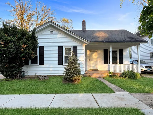 $455,900 | 652 South Main Street, Naperville, IL 60540