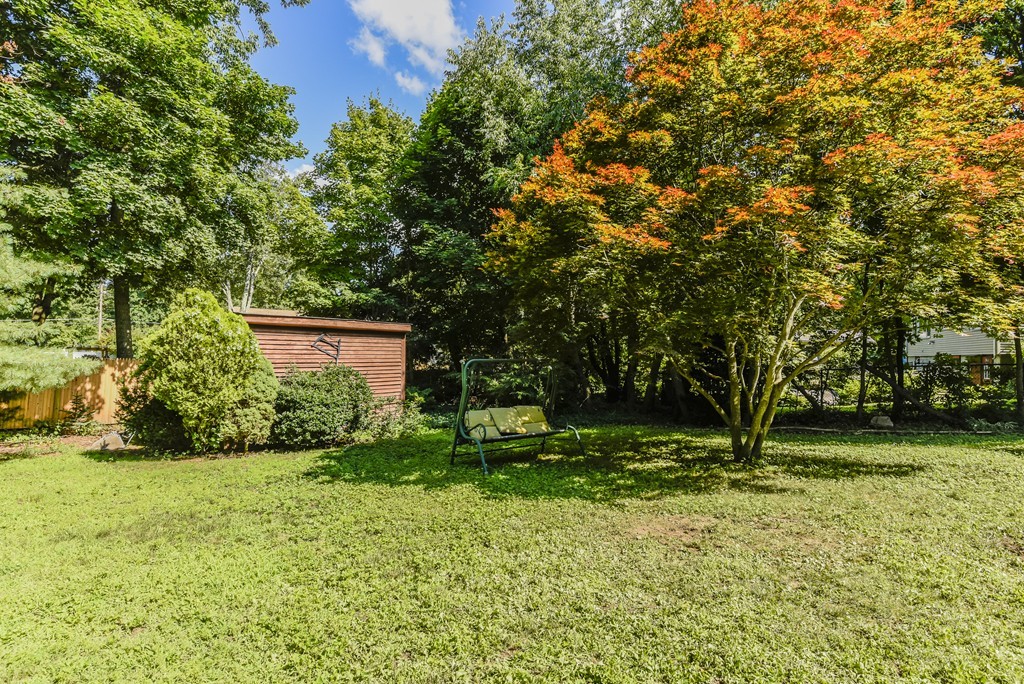 83 Bruce Road Walpole, MA 02081 - Photo 14 of 17 Gallery Image 14