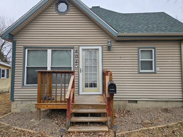 $86,000 | 404 South Elm Street, Villa Grove, IL 61956