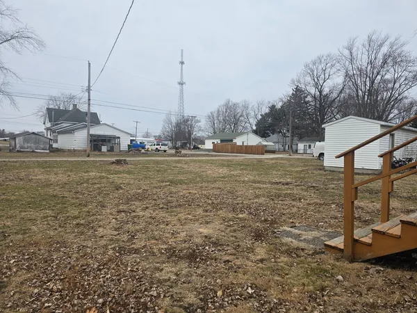 $86,000 | 404 South Elm Street, Villa Grove, IL 61956