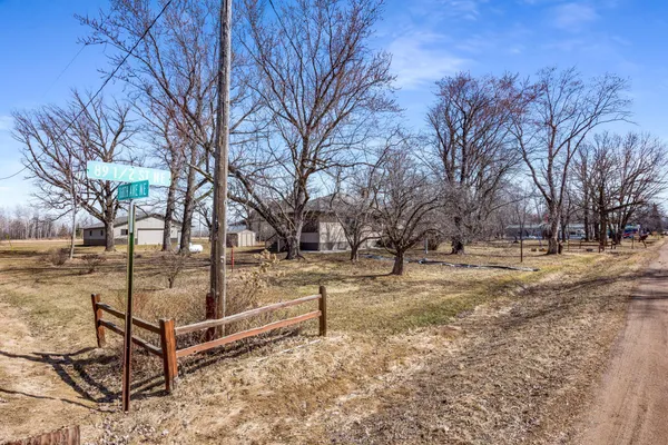 $350,000 | 16811 89 1/2 Street Northeast, Oak Park, MN 56357