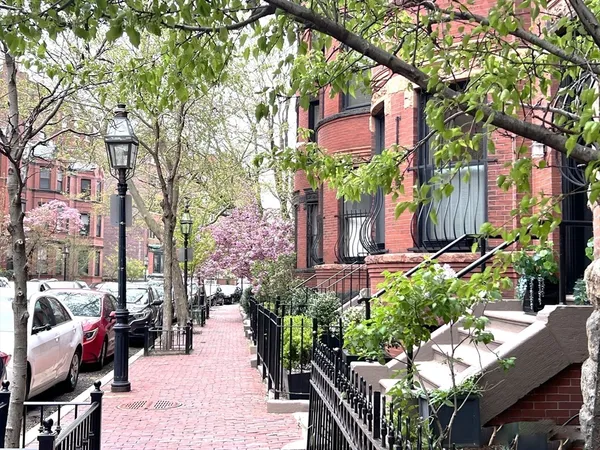 $4,500 | 425 Marlborough Street, Unit 2, Boston, MA 02115
