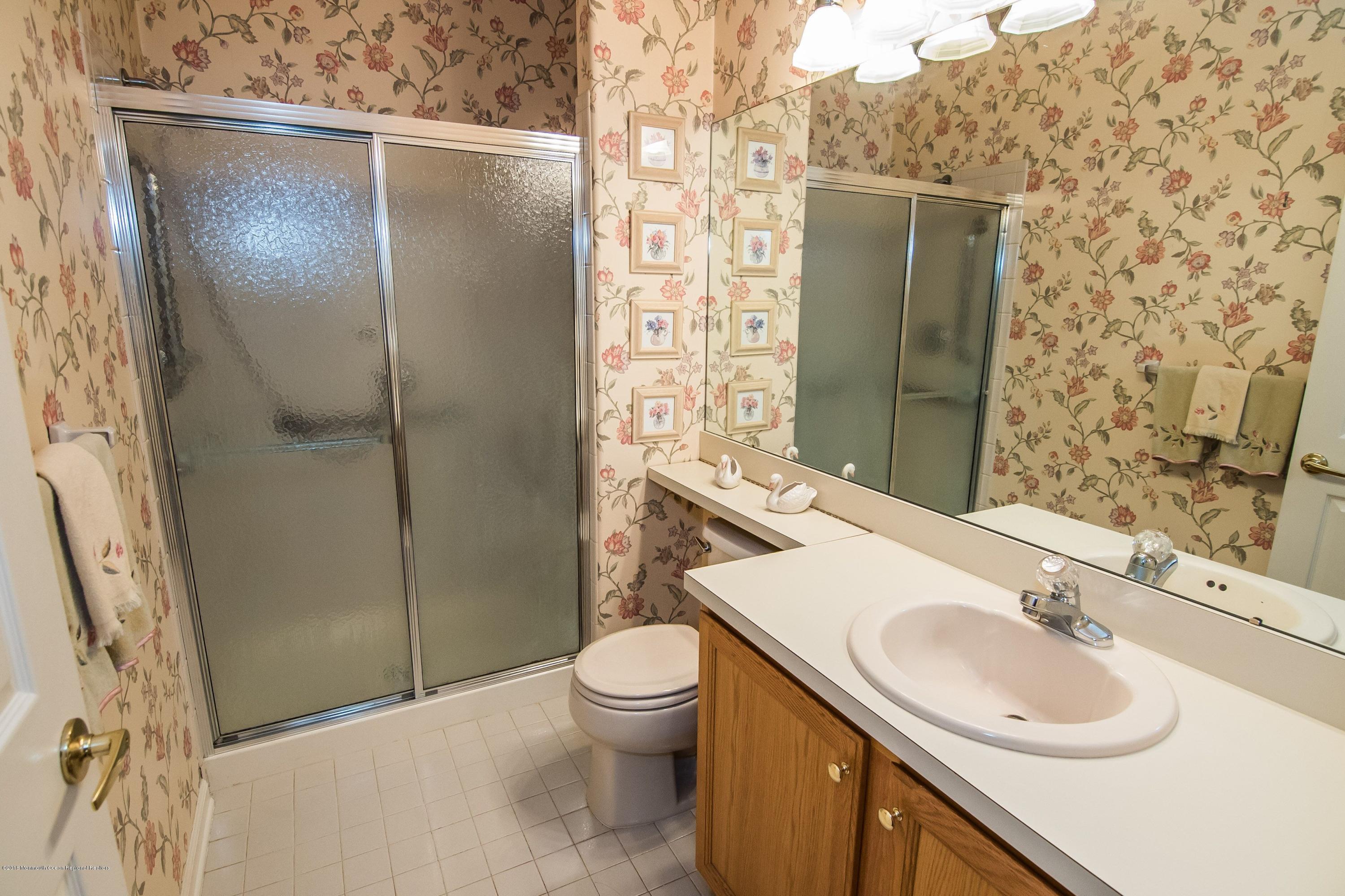 6 Riva Boulevard, Unit 290 Brick, NJ 08723 - Photo 13 of 21 bathroom 1