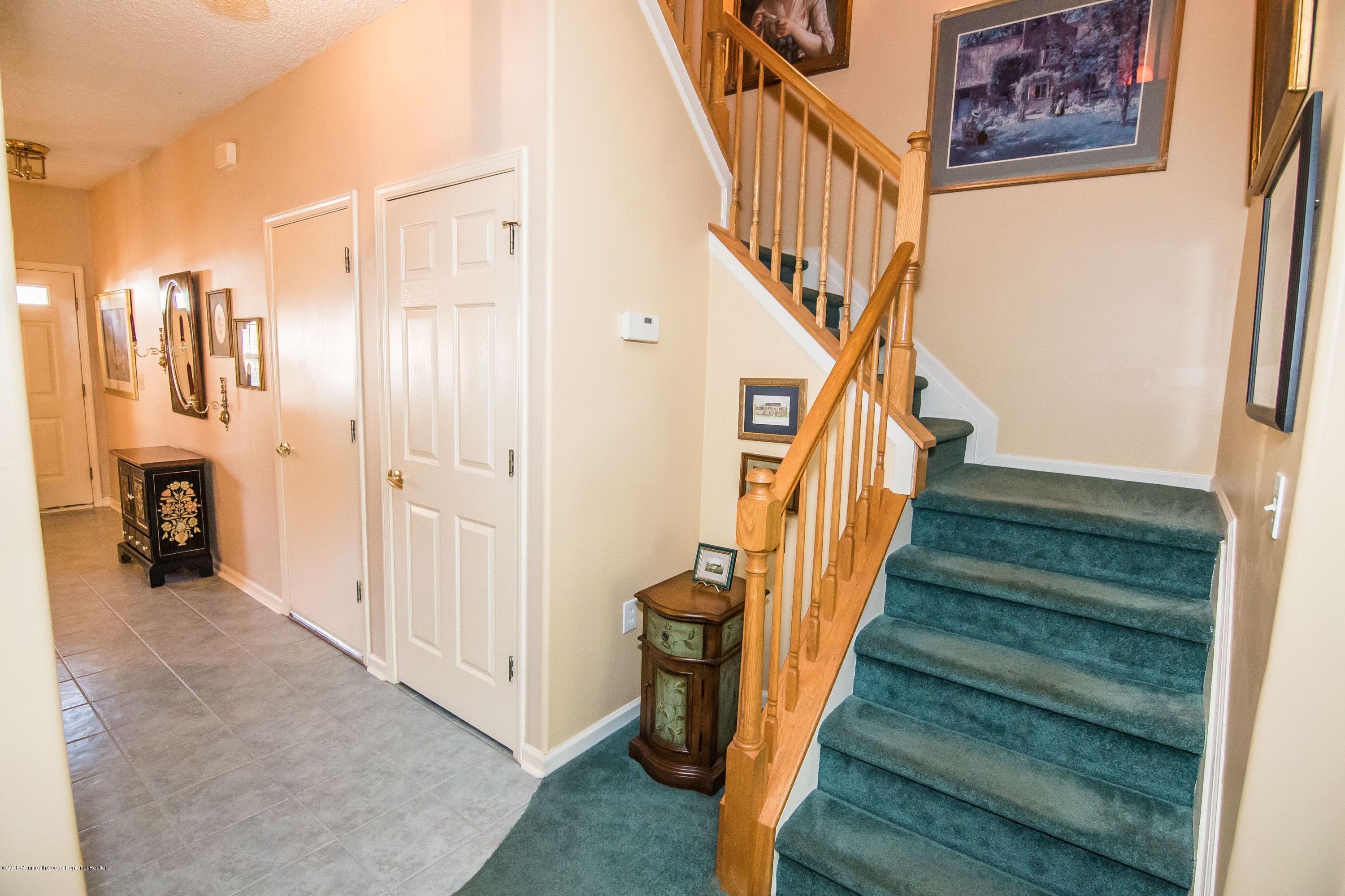 6 Riva Boulevard, Unit 290 Brick, NJ 08723 - Photo 14 of 21 stairway